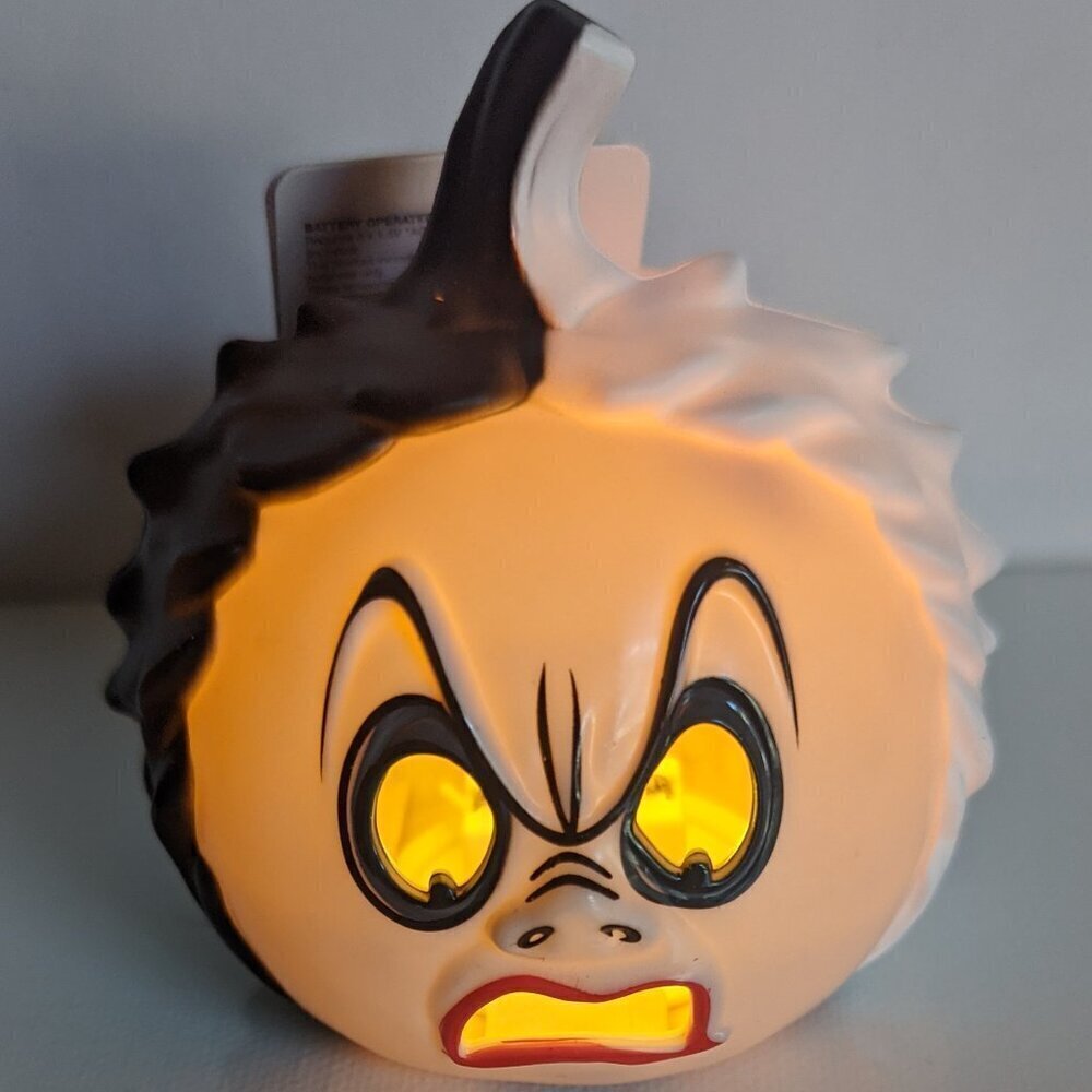 NWT 3" Cruella DeVil Mini Light-Up Pumpkin 101 Dalmatians Disney Villains Goth